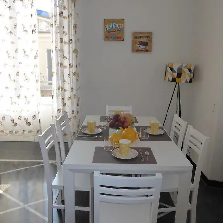 Apartment La Casa Del Merlo By World